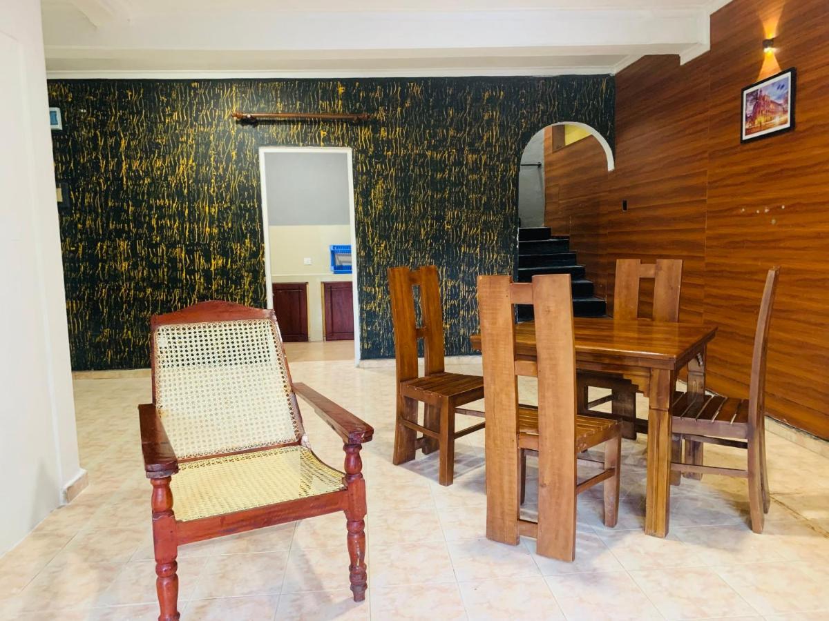 Sadhara River View Lodge Канди Экстерьер фото