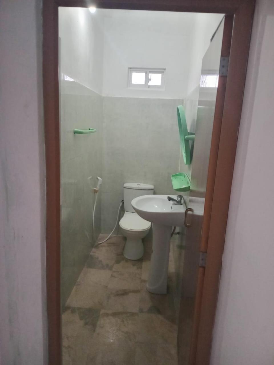 Sadhara River View Lodge Канди Экстерьер фото