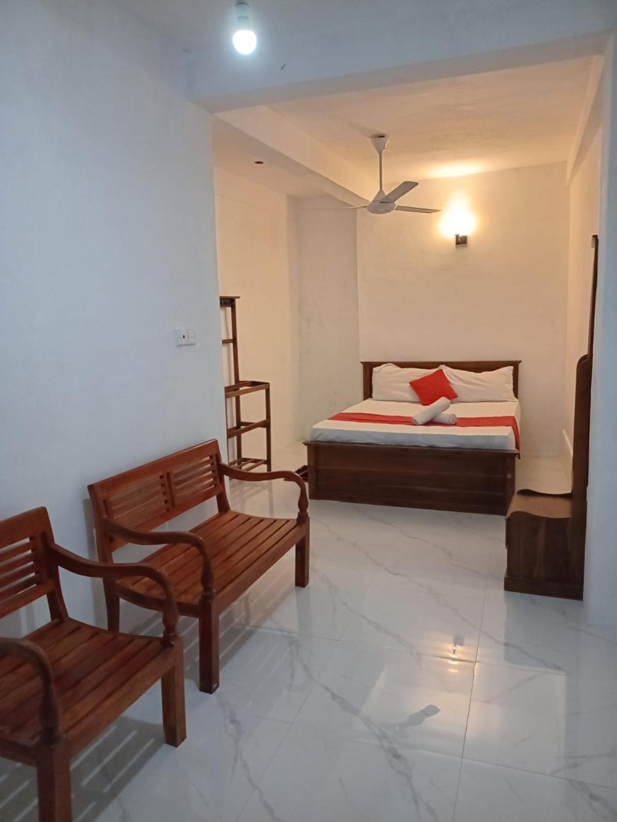 Sadhara River View Lodge Канди Экстерьер фото