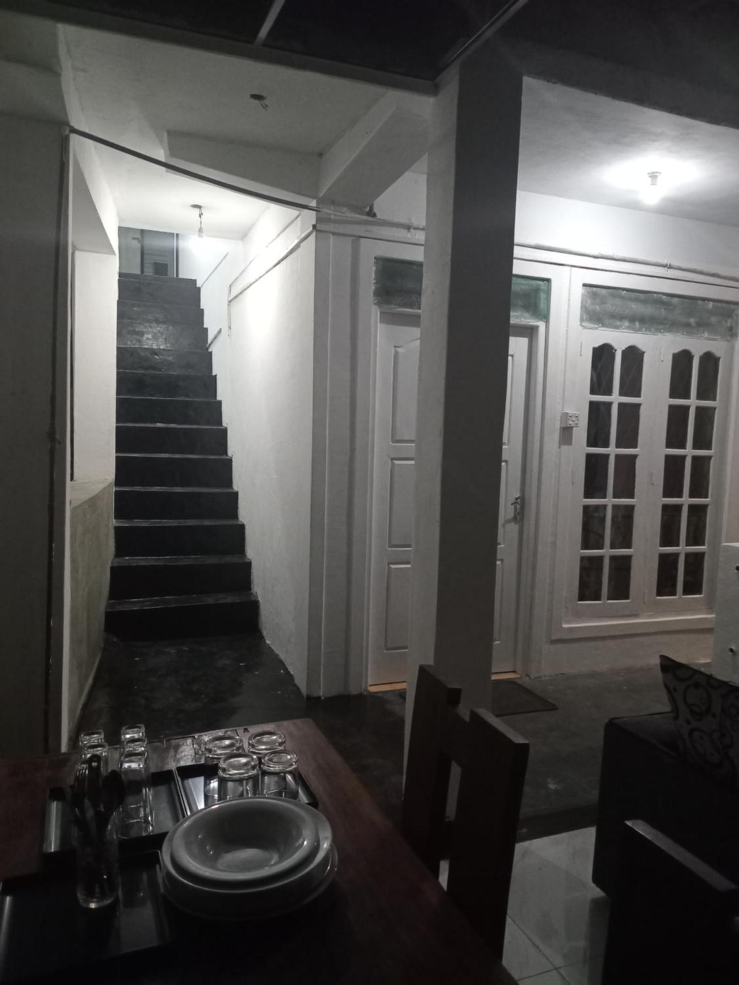 Sadhara River View Lodge Канди Экстерьер фото